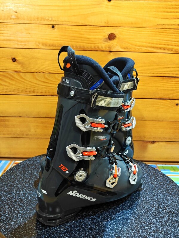 LYŽIARKY NORDICA SPEED MACHINE 110 R GW 29MP